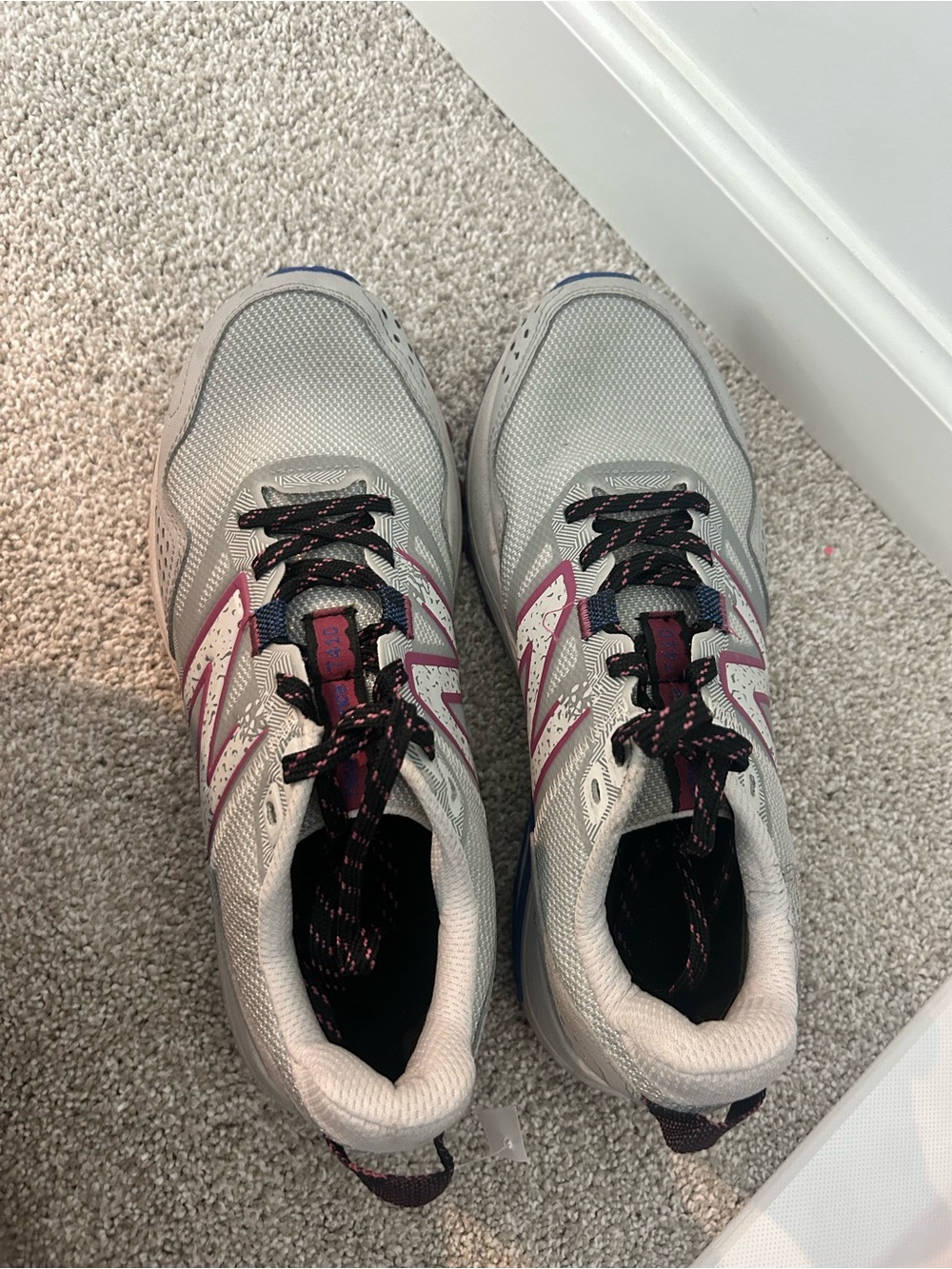 New Balance Women's Light Gray and Pink Athletic Sneakers